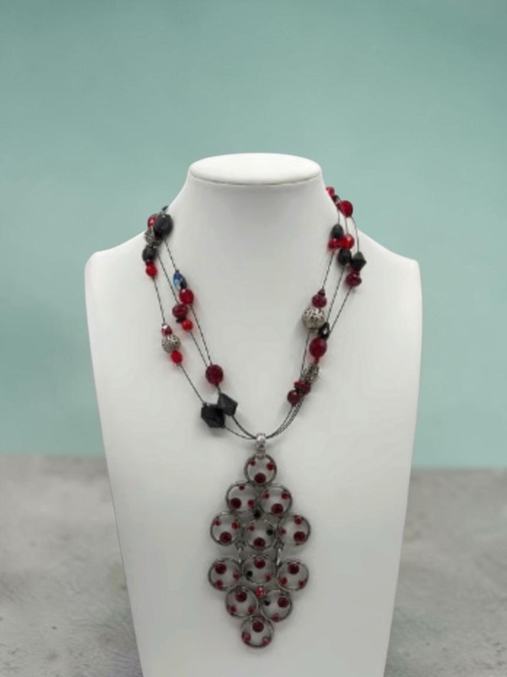 Vintage Chico’s Red Black 3-Strand Statement Necklace with 4” Red/BlackPendant